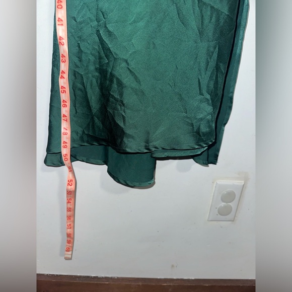 ✨HOST PICK✨NWT Revolve Gaia Dress by ASTR the Label in GREEN - Picture 13 of 14